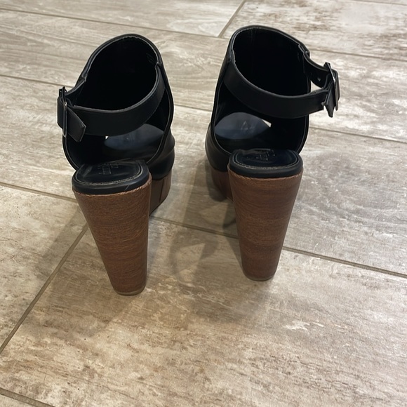 Black wedge sandals - Picture 4 of 6